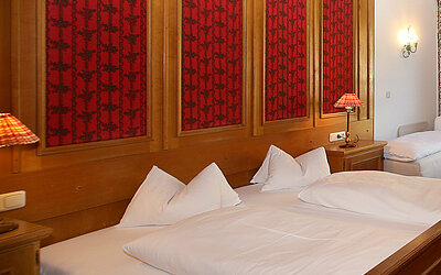 Traditionsreiches Zimmer im Hotel Lukashansl